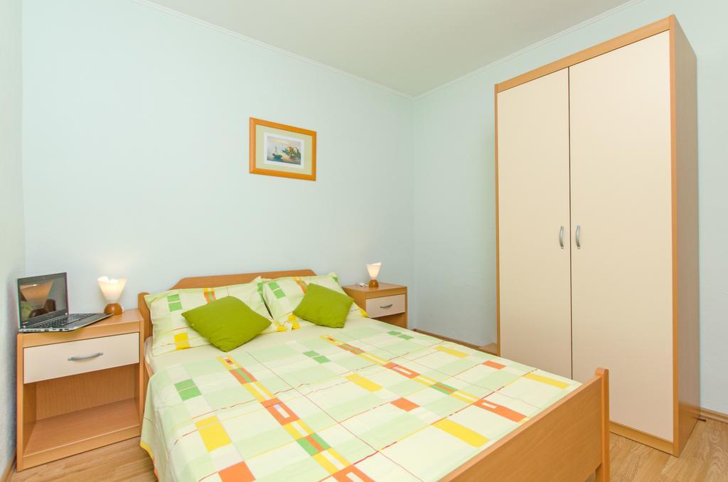 Apartments Zecic Omis Luaran gambar